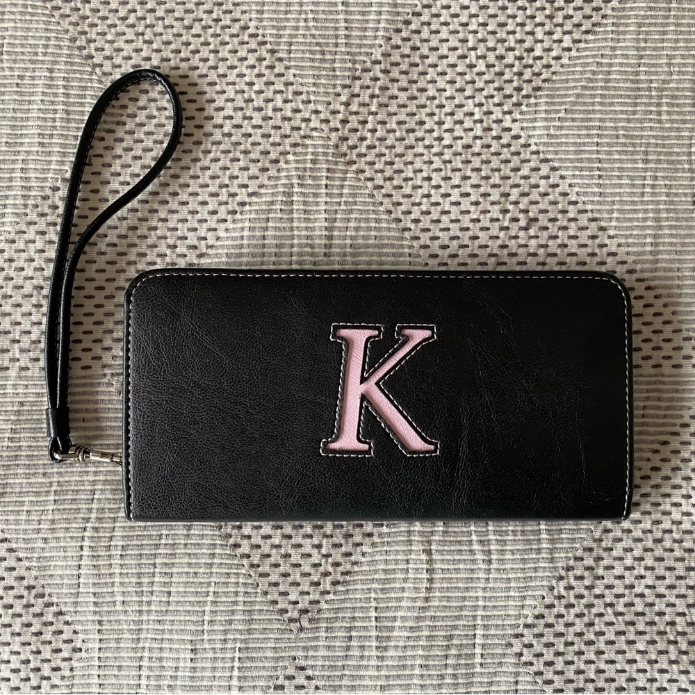 Liz Claiborne wallet / wristlet / clutch with pink K